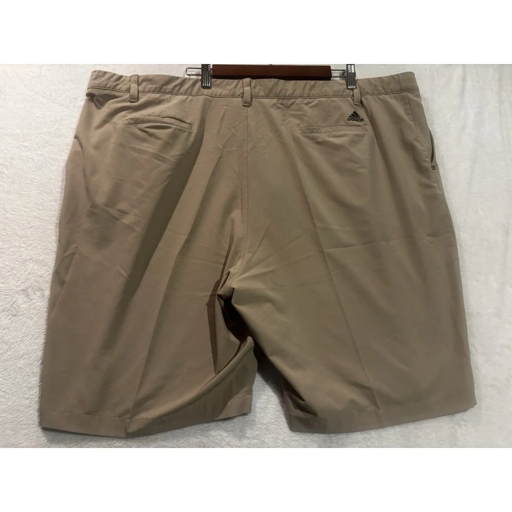 Adidas Ultimate 365 Golf Chino Shorts Men's Size 50 Khaki Flat Front Stretch